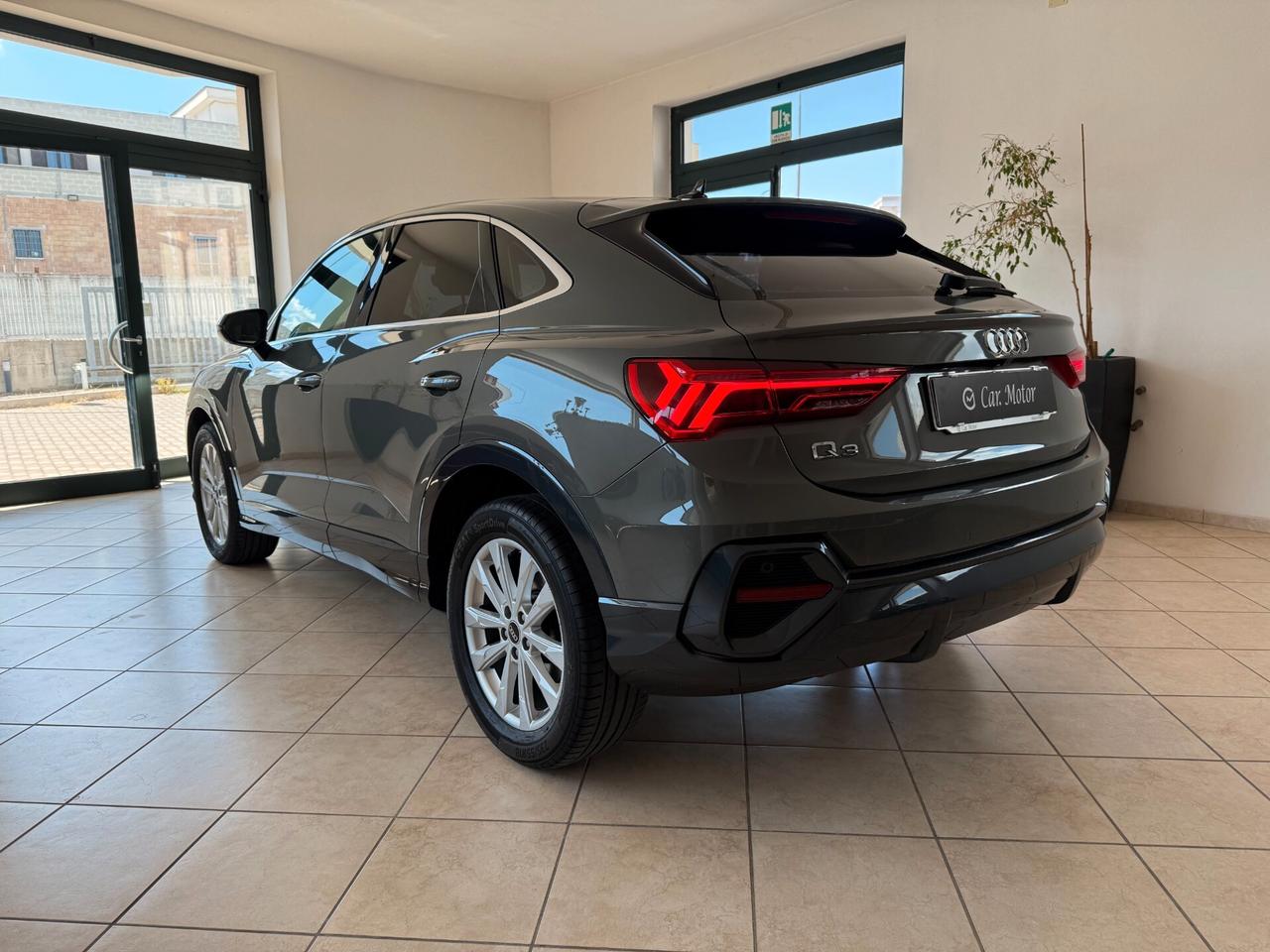 Audi Q3 Sportback 35 2.0 tdi Bus. Plus s-tronic Matrix