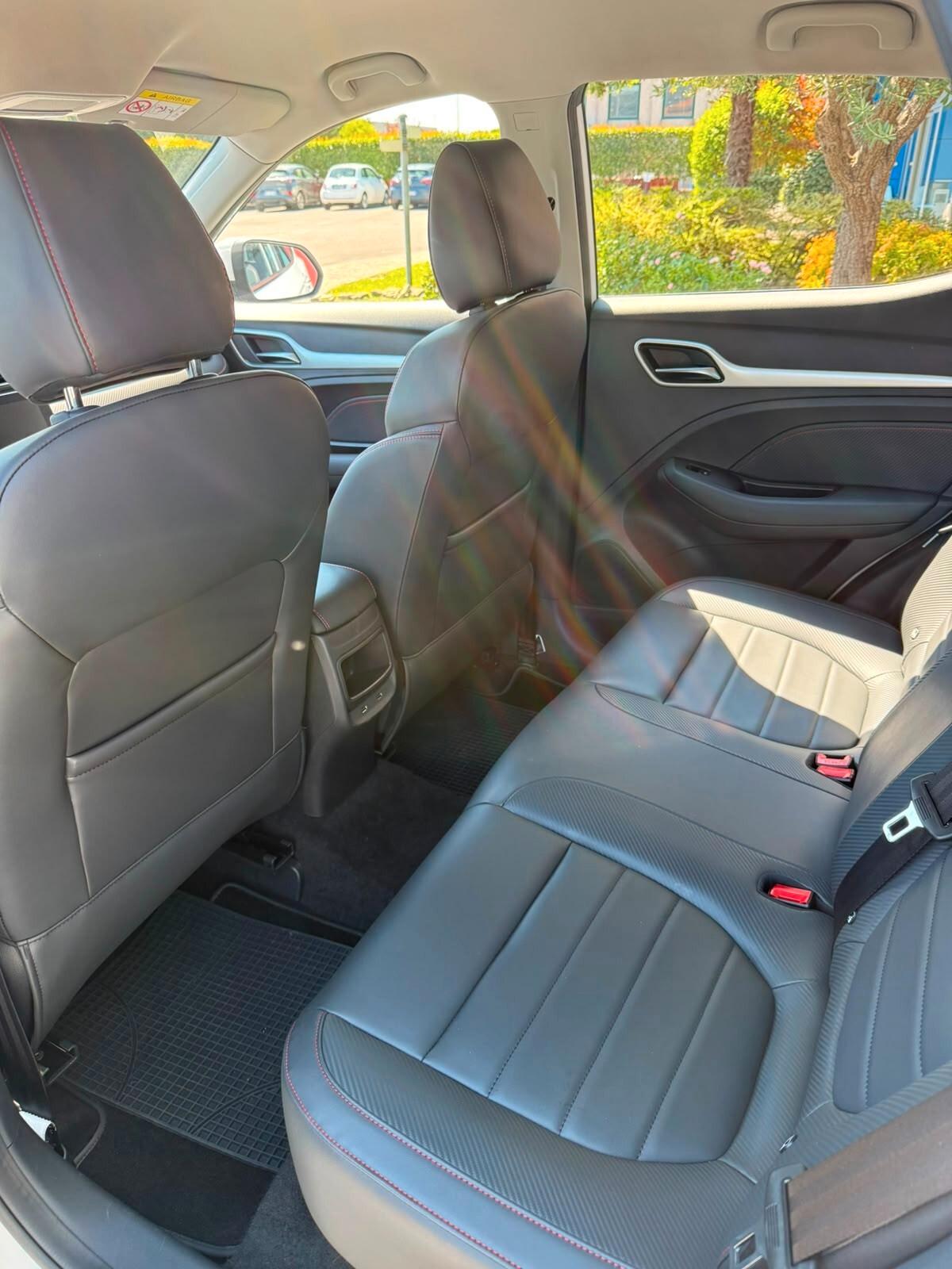 Mg ZS 1.5 VTi-tech Luxury SOLO 9.000KM