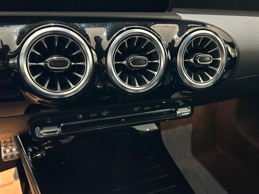 Mercedes-benz A 180 d Automatic AMG Line Premium