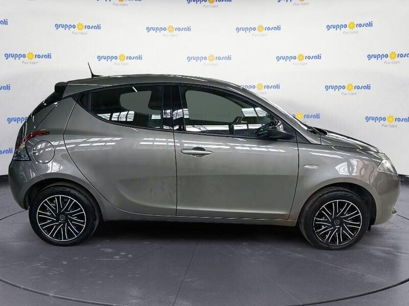Lancia Ypsilon New 5 porte My24 1.0 Firefly 70 CvStart&Stop Hybrid Oro