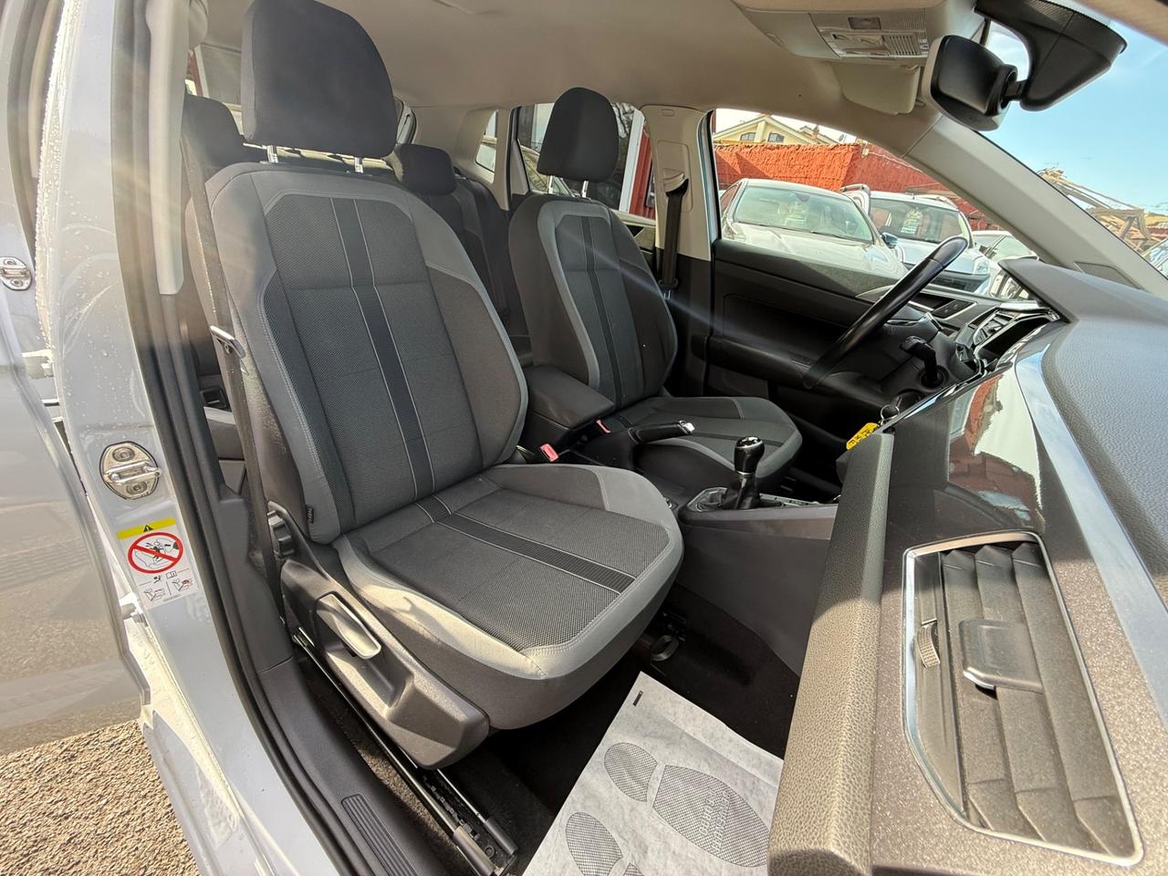 Polo 1.6 TDI R-LINE -unipro-rate-garanzia-permute