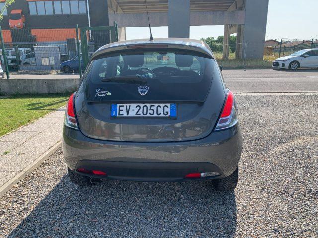 LANCIA Ypsilon 1.2 69 CV 5 porte Platinum