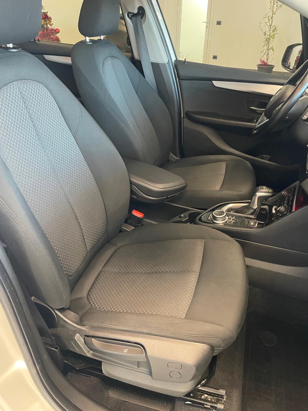 Bmw 2er Active Tourer 225xe iPerformance Business aut.