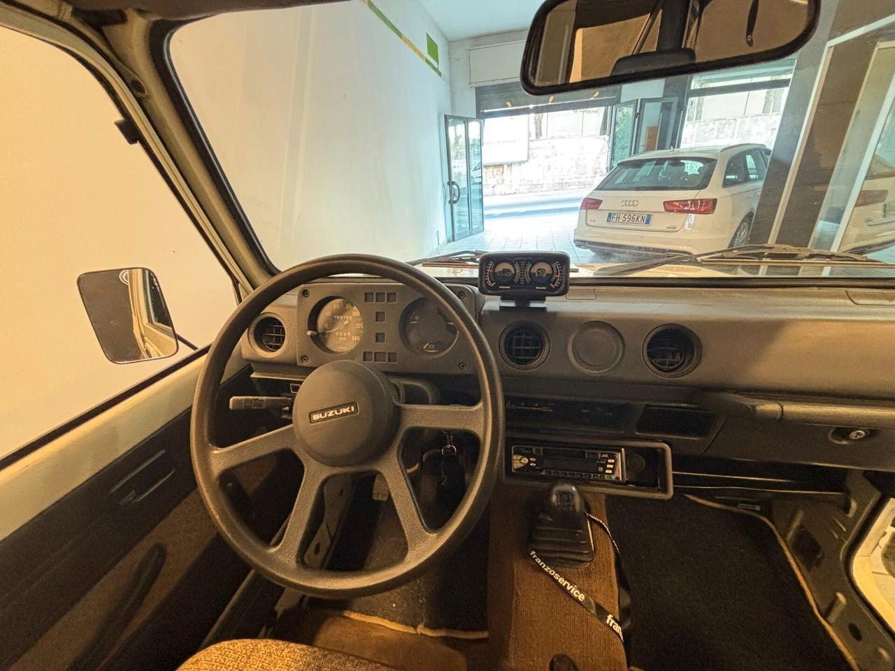 Suzuki SJ 410 SJ410 Cabriolet De Luxe