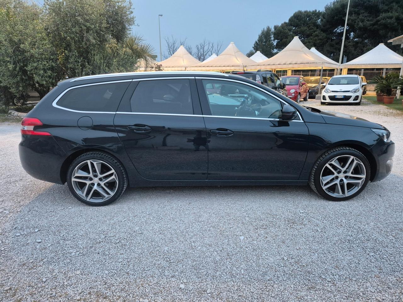 Peugeot 308 BlueHDi 120 S&S SW Allure