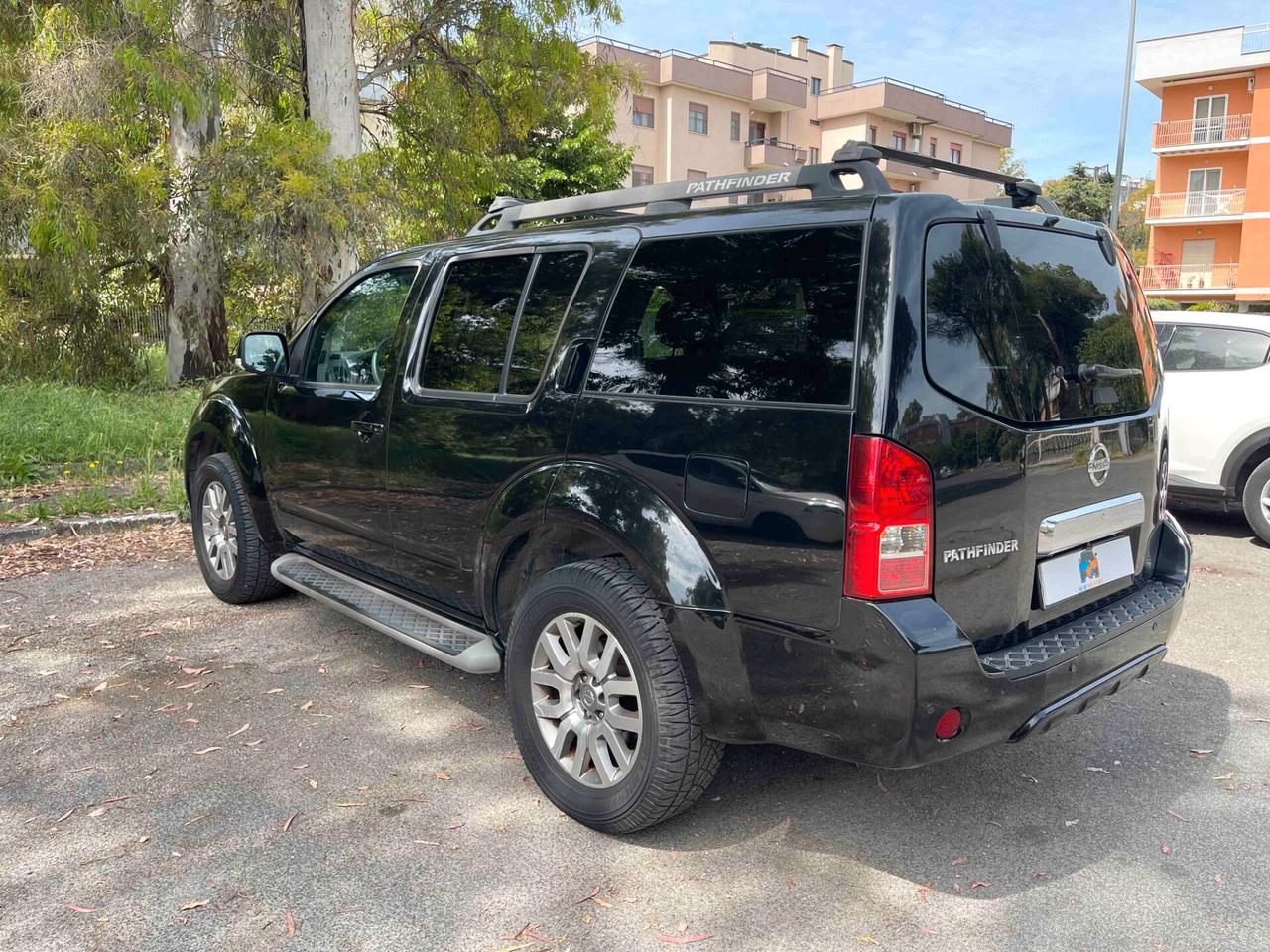 Nissan Pathfinder 2.5 dCi LE anno 2014 TETTO APRIBILE 7 POSTI UNICOPROPRIETARIO