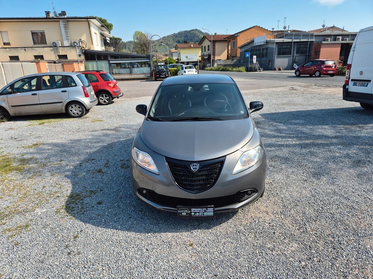 Lancia Ypsilon 1.2 69 CV 5 porte S&S Silver