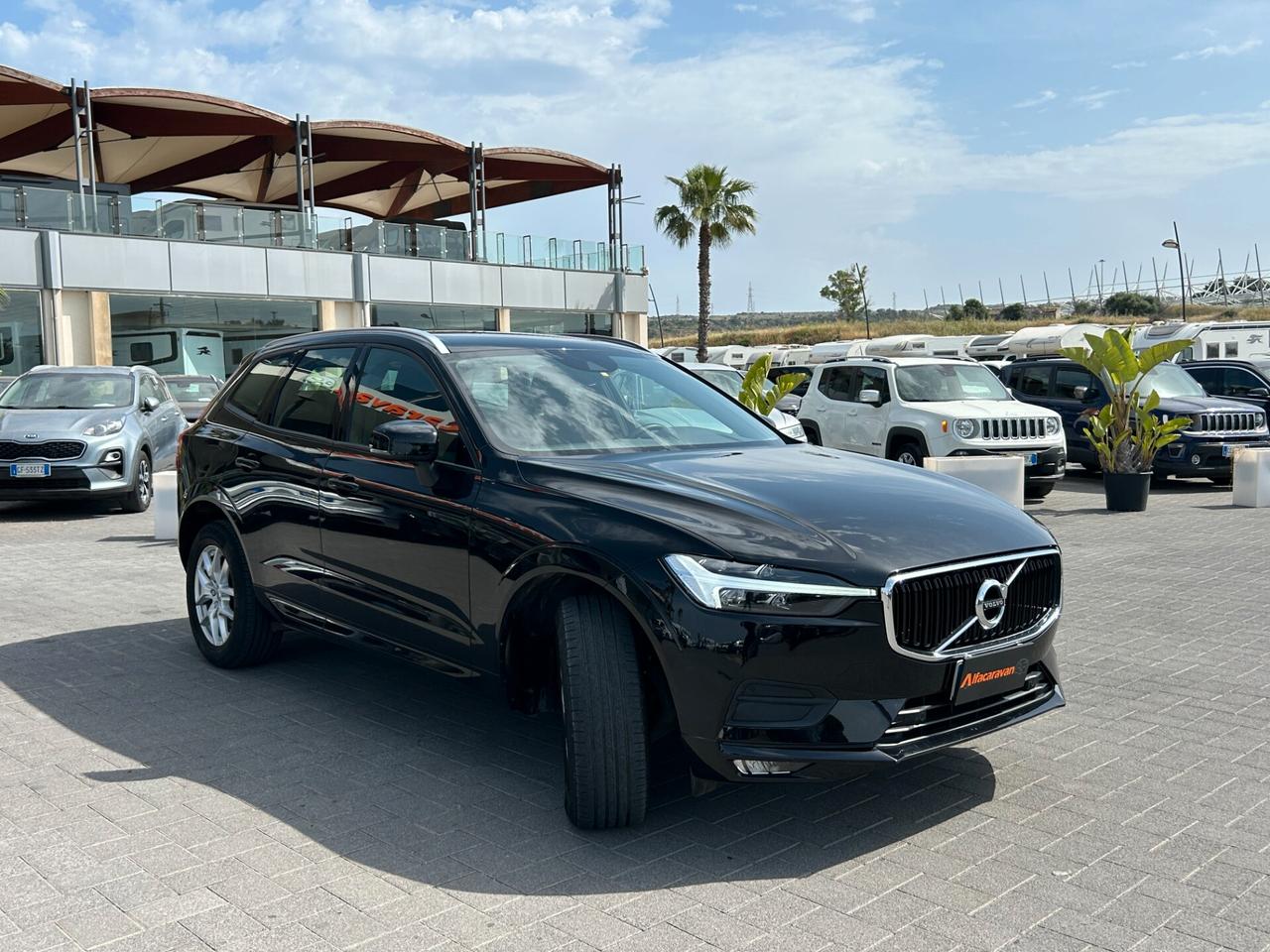 Volvo XC60 2.0 b4 Momentum awd auto