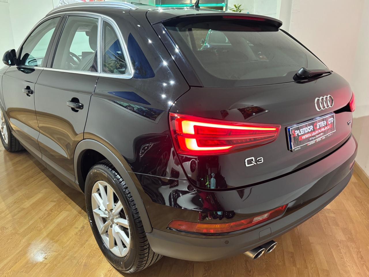 Audi Q3 2.0 TDI 120 CV Business