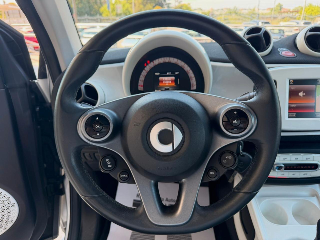 Smart ForTwo 1.0 71 coupé Passion - bianco opaco