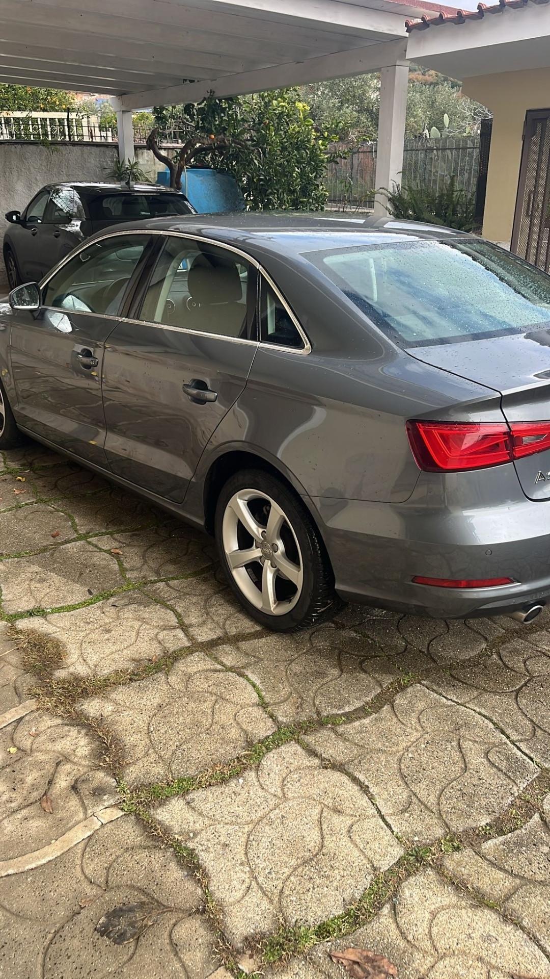 Audi A3 Sedan 1.6 TDI clean diesel Ambition