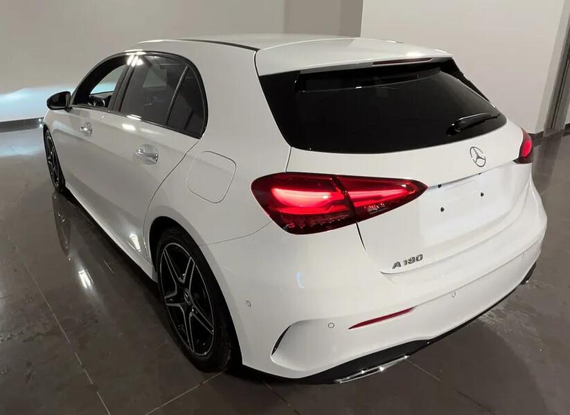 MERCEDES A180 AMG LINE 136CV AUTOM KM0