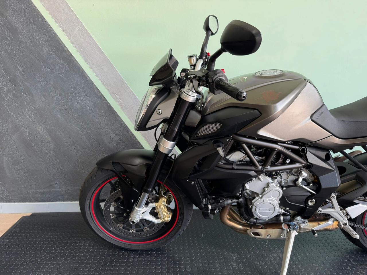 Mv Agusta Brutale 675