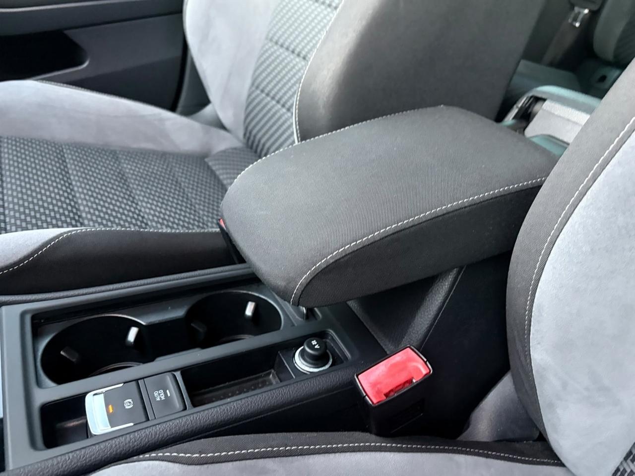Volkswagen Golf 1.4 TSI R-Line Executive BlueMotion Technology