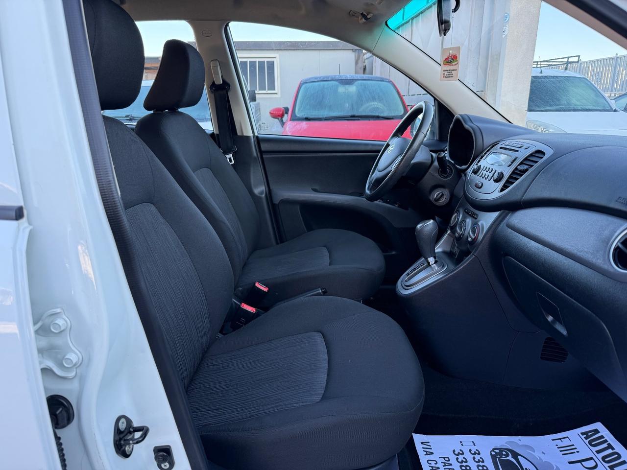 Hyundai i10 1.1 Cambio Automatico