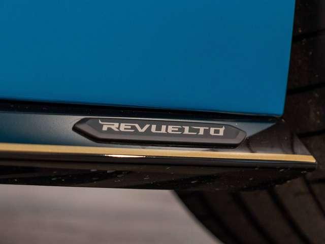 Lamborghini Revuelto 6.5 V12+solo600km+ADPERSONAM+FULL PPF+INT CARBON+LIFT+LIVREA BICOLORE+UFF. ITALIA+