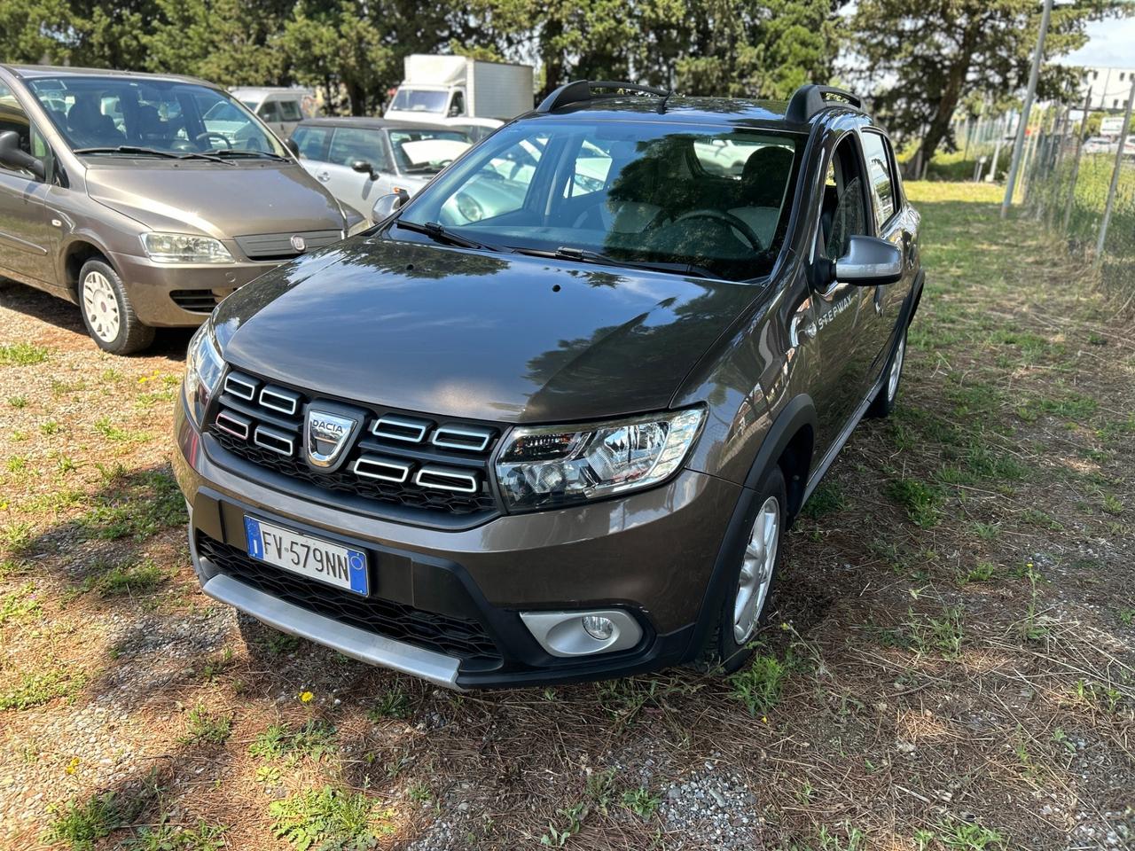 Dacia Sandero Stepway 0.9cc*NAVI*GPL FABBRICA*NEOPATENTATI*