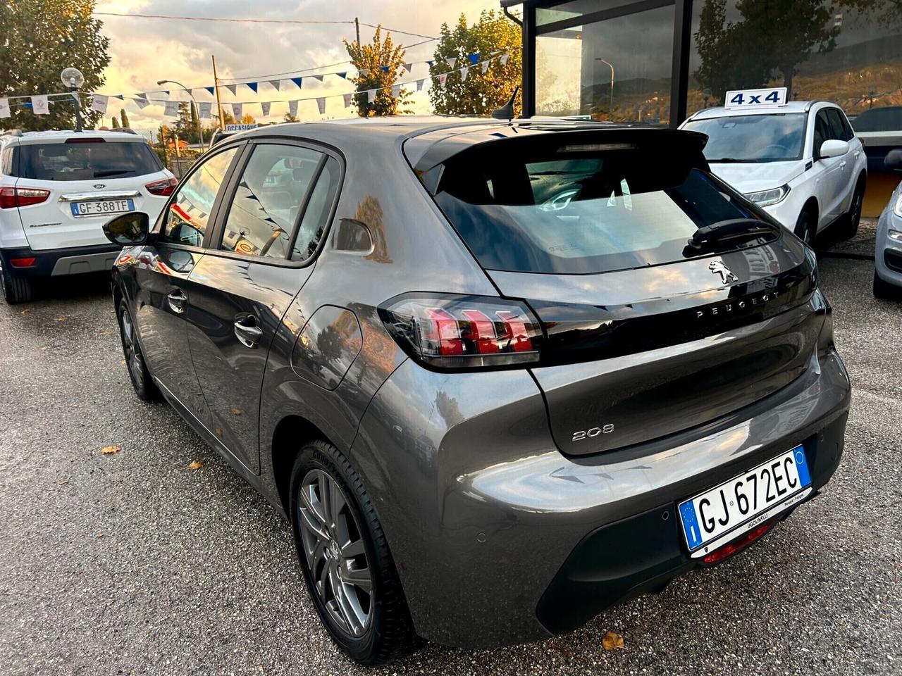 "X NEOPATENT." Peugeot 208 PureTech 5 porte Allure