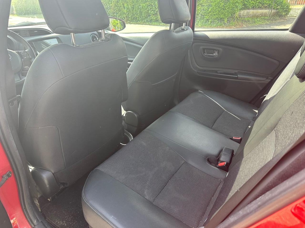 Toyota Yaris Style 1.5 VVT-i HEV