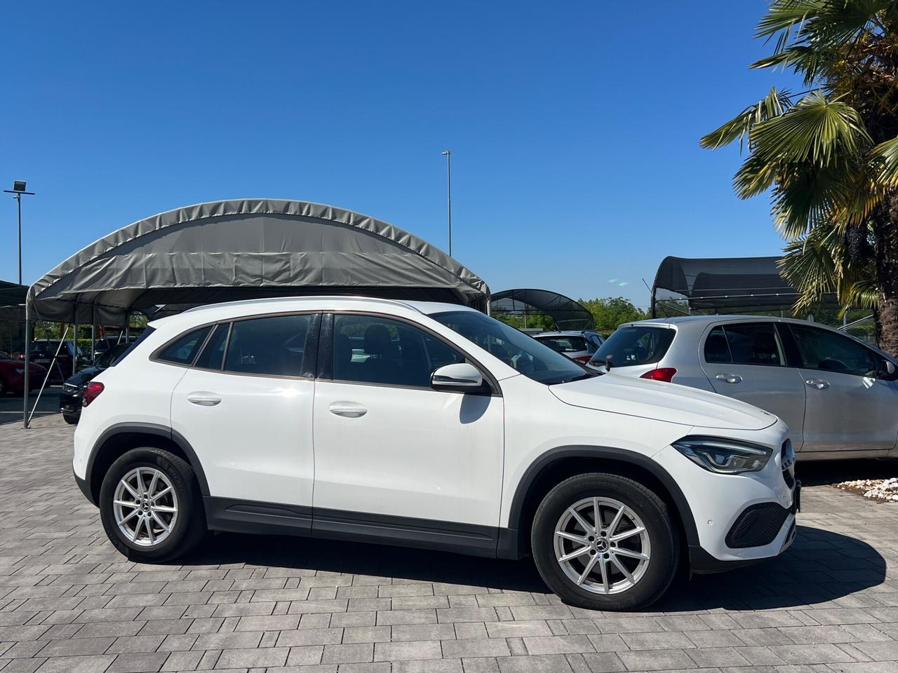Mercedes-benz GLA 180 d Business FINANZIABILE