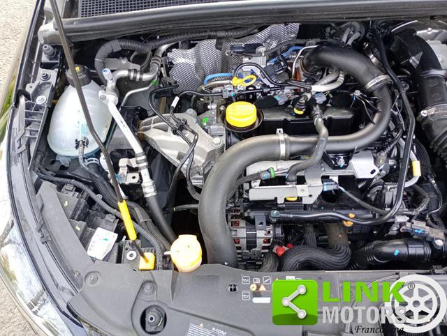 RENAULT Clio TCe 90 CV 5 porte Techno