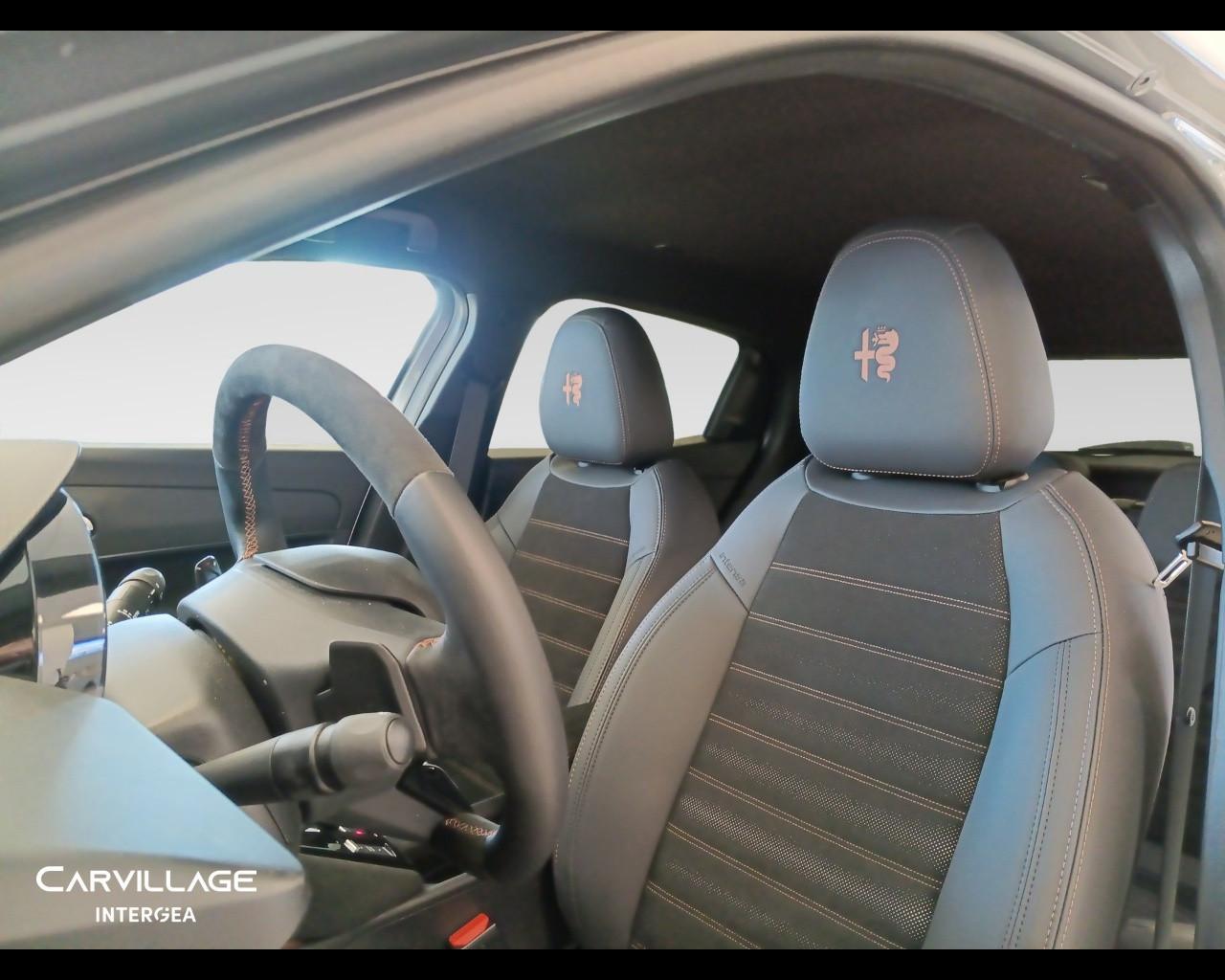 ALFA ROMEO Junior 1.2 ibrida Q4 Intensa 145cv edct6