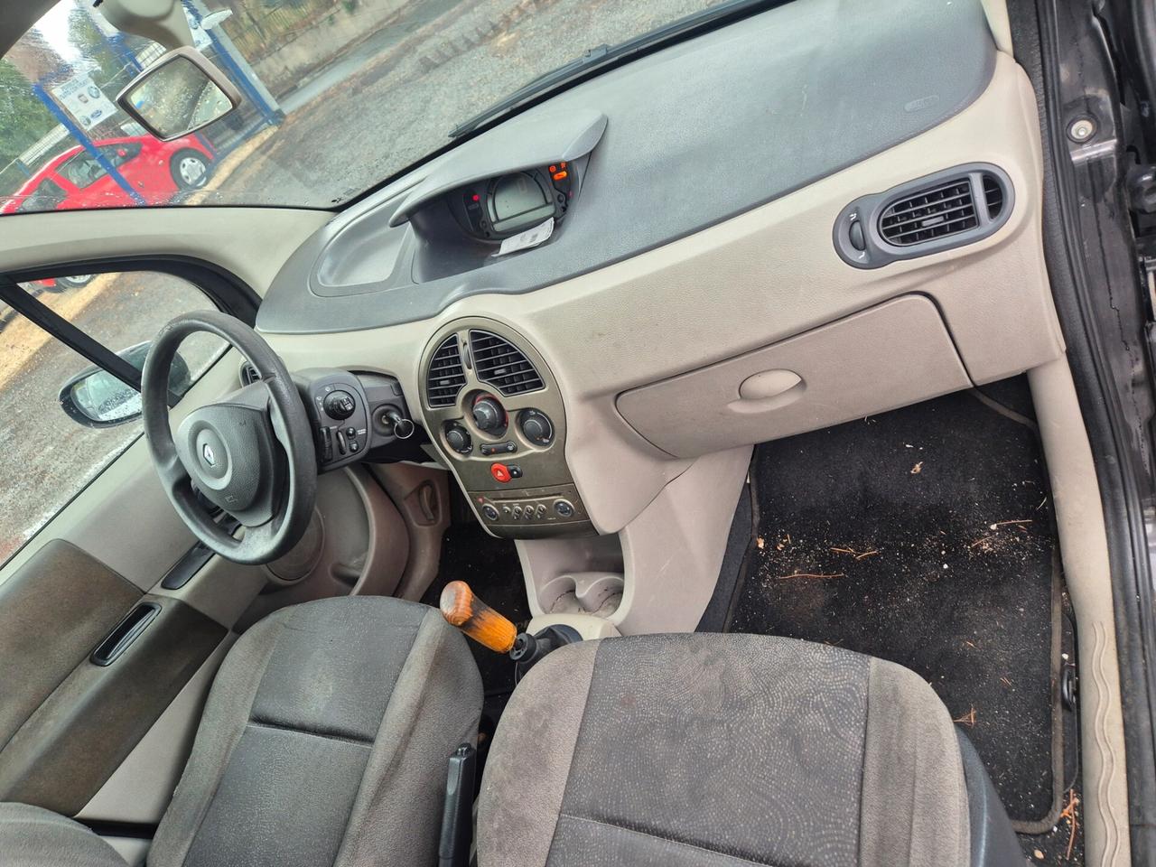 Renault Modus 1.2 16V Saint Tropez