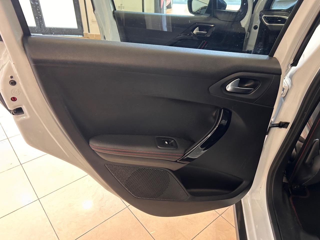 Peugeot 2008 BlueHDi 100 GT Line