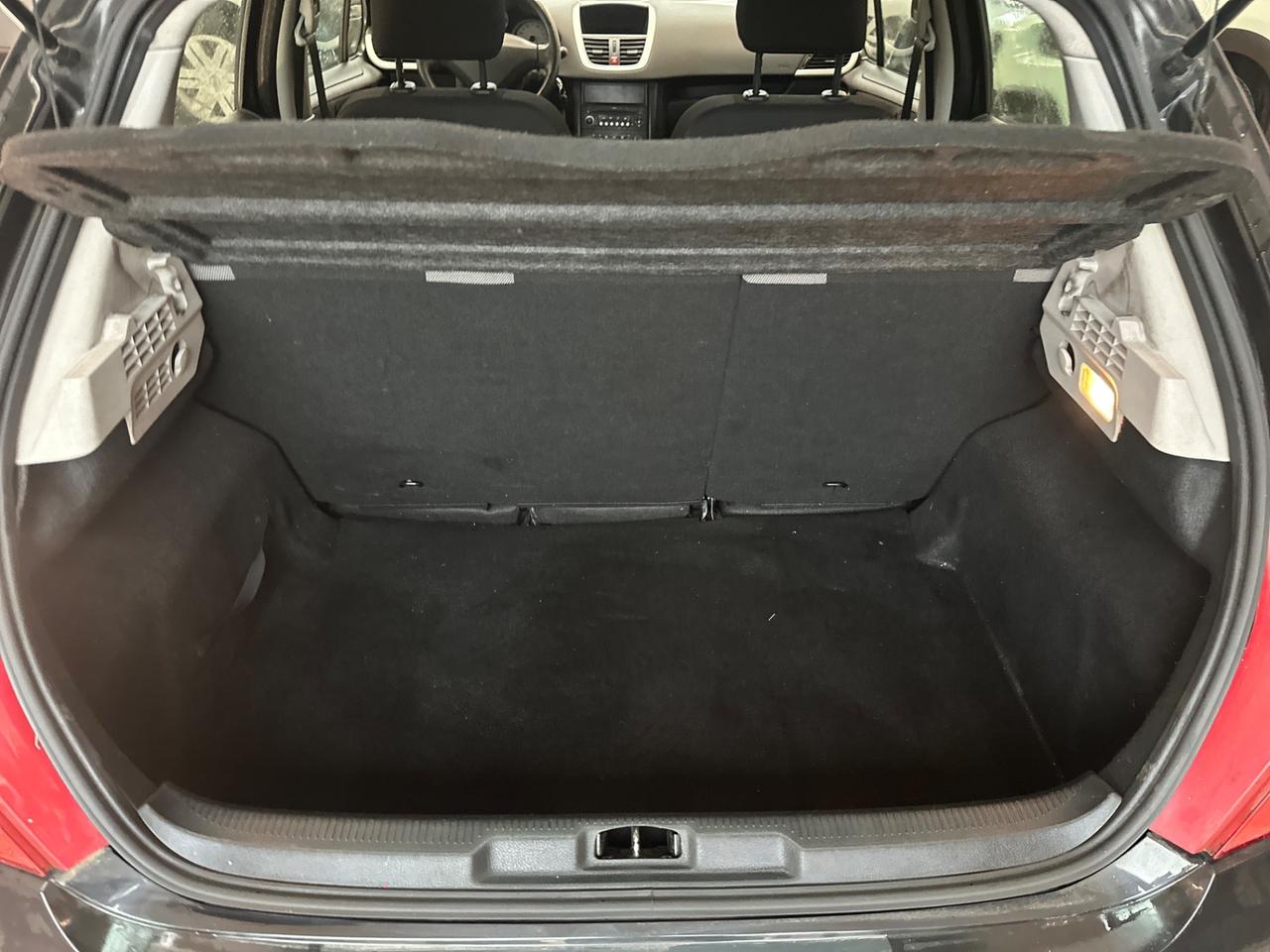 Peugeot 207 1.6 HDi 110CV 5p. XS