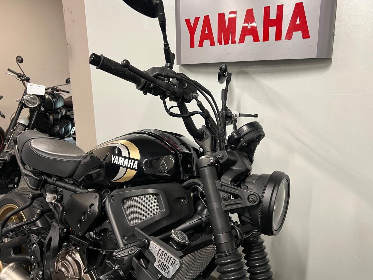 Yamaha XSR 700 History black