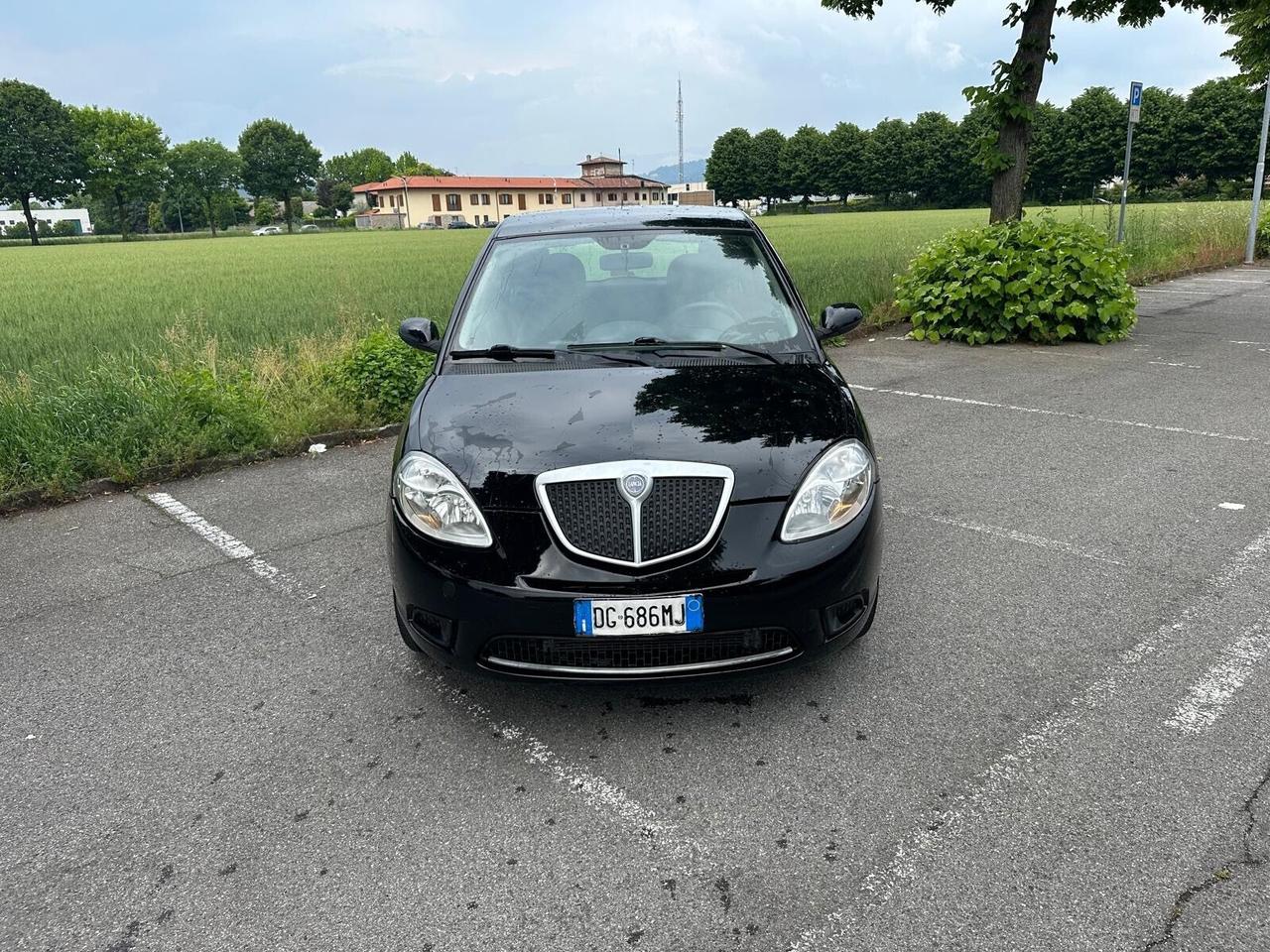 Lancia Ypsilon 1.2 Argento
