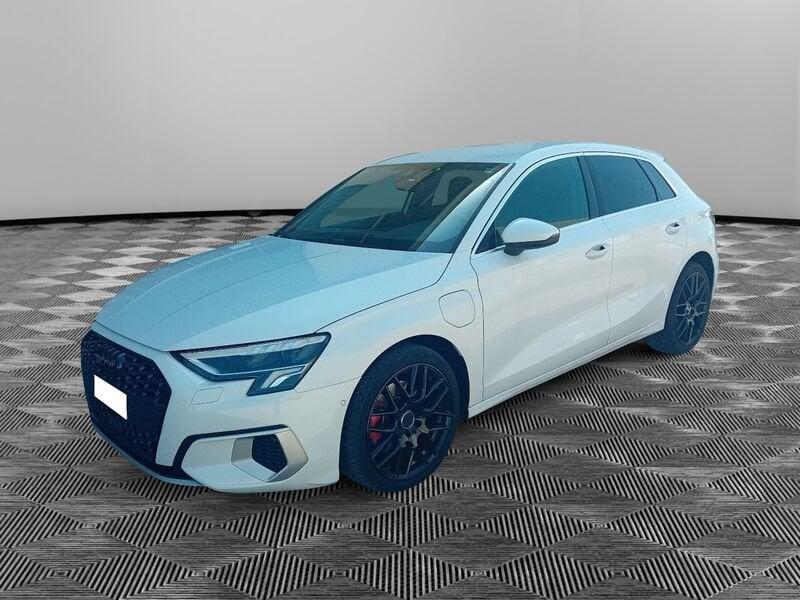 Audi A3 Sportback 40 TFSI e S tronic Business Advanced