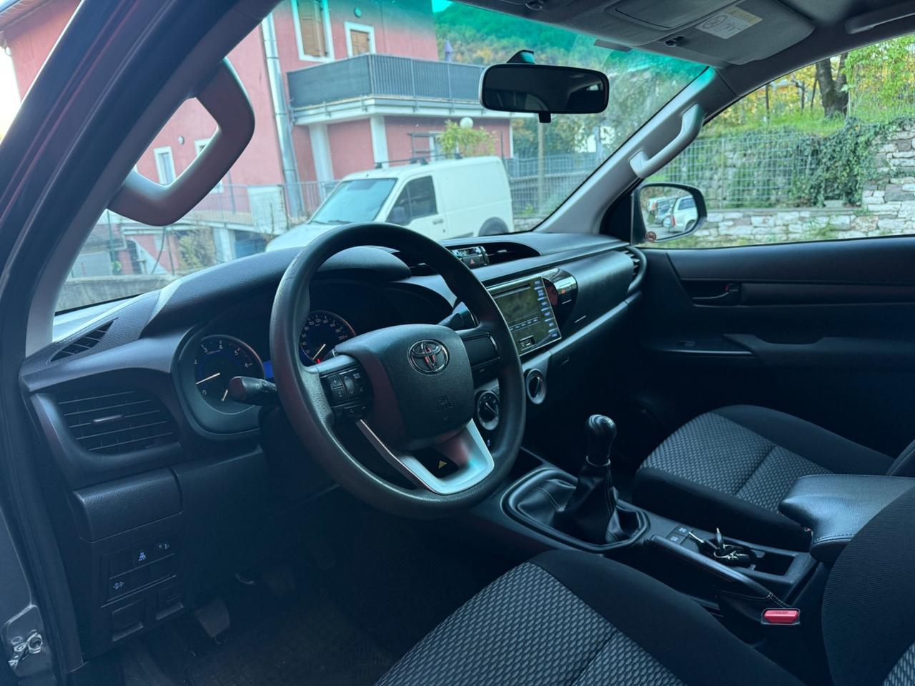 Toyota Hilux 2.4 D-4D 4WD 4 porte Double Cab Executive