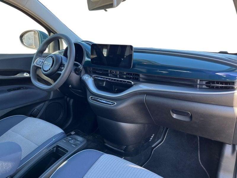 FIAT 500 LA NUOVA E La Nuova 500c Serie1 La Nuova - Icon 320 Cabrio