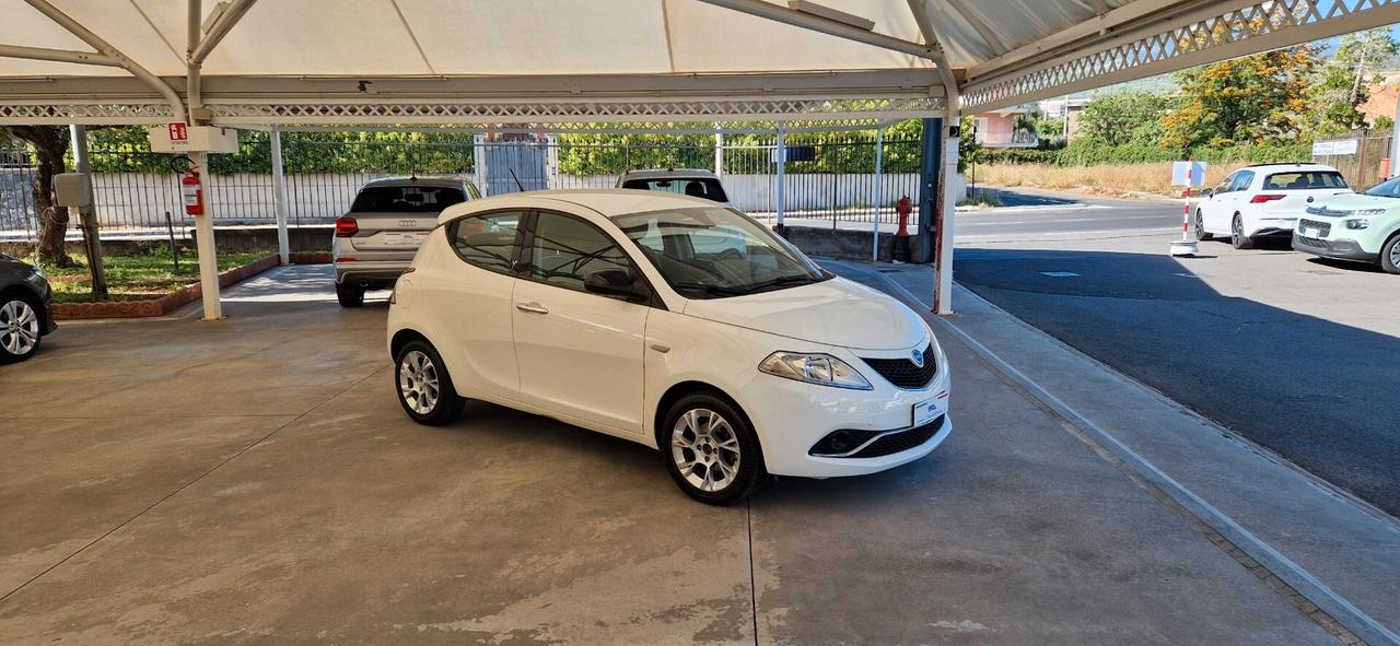 Lancia Ypsilon 1.2 69cv Platinum **35.000km**