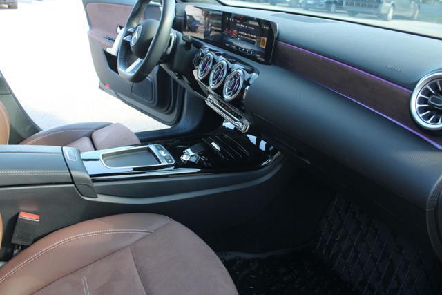 MERCEDES-BENZ A 180 d Automatic AMG Line Premium