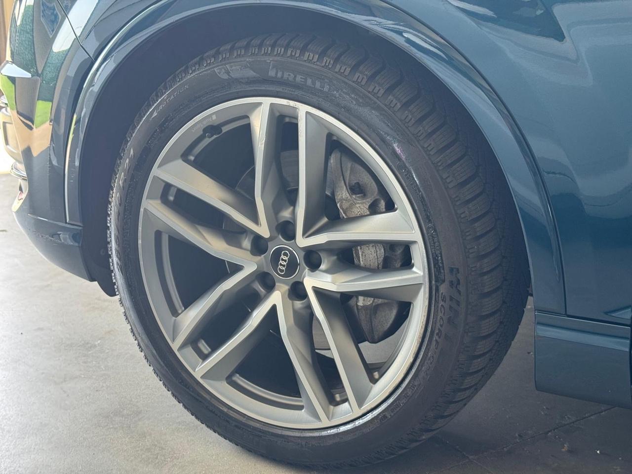 Audi Q7 45 TDI quattro tiptronic Business s-line