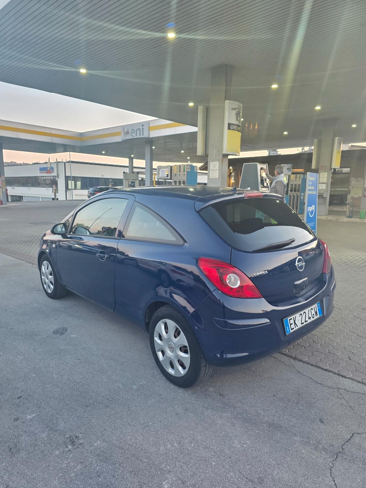 Opel Corsa GPL rivisionato 163000 km