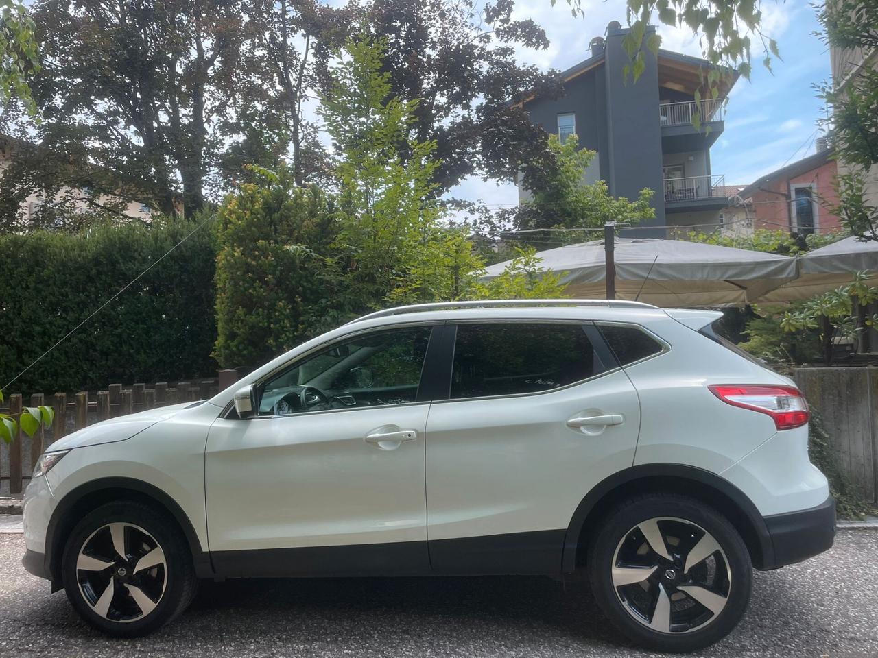 NISSAN QASHQAI 4WD 1.6 DCI TEKNA - GANCIO TRAINO
