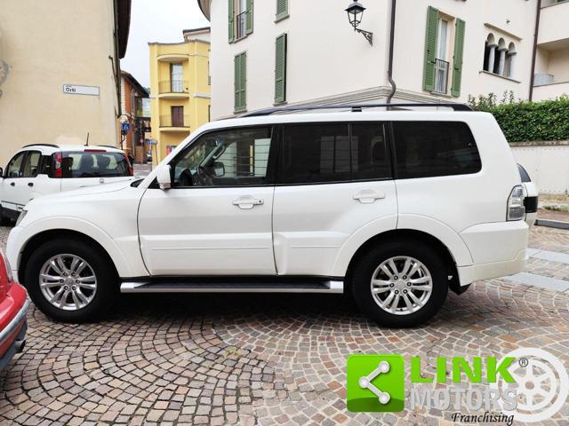 MITSUBISHI Pajero 3.2 DI-D 16V aut. 5p. Instyle DPF GARANZIA INCLUSA