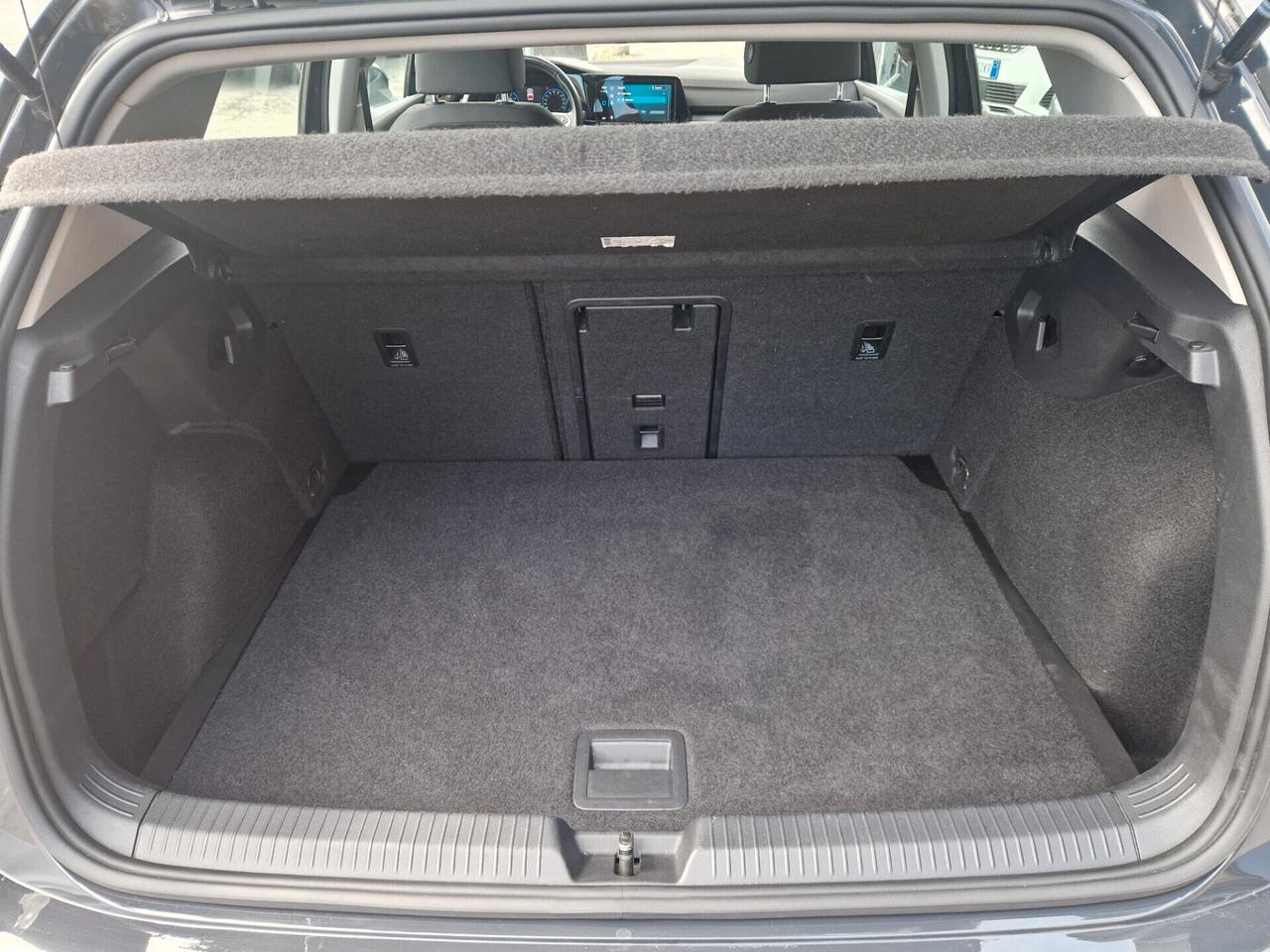 Volkswagen Golf 1.0 eTSI EVO DSG Life