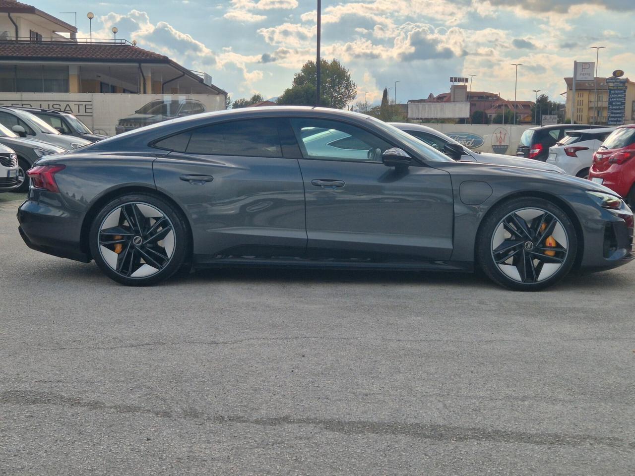 Audi E-tron GT quattro 12/2023