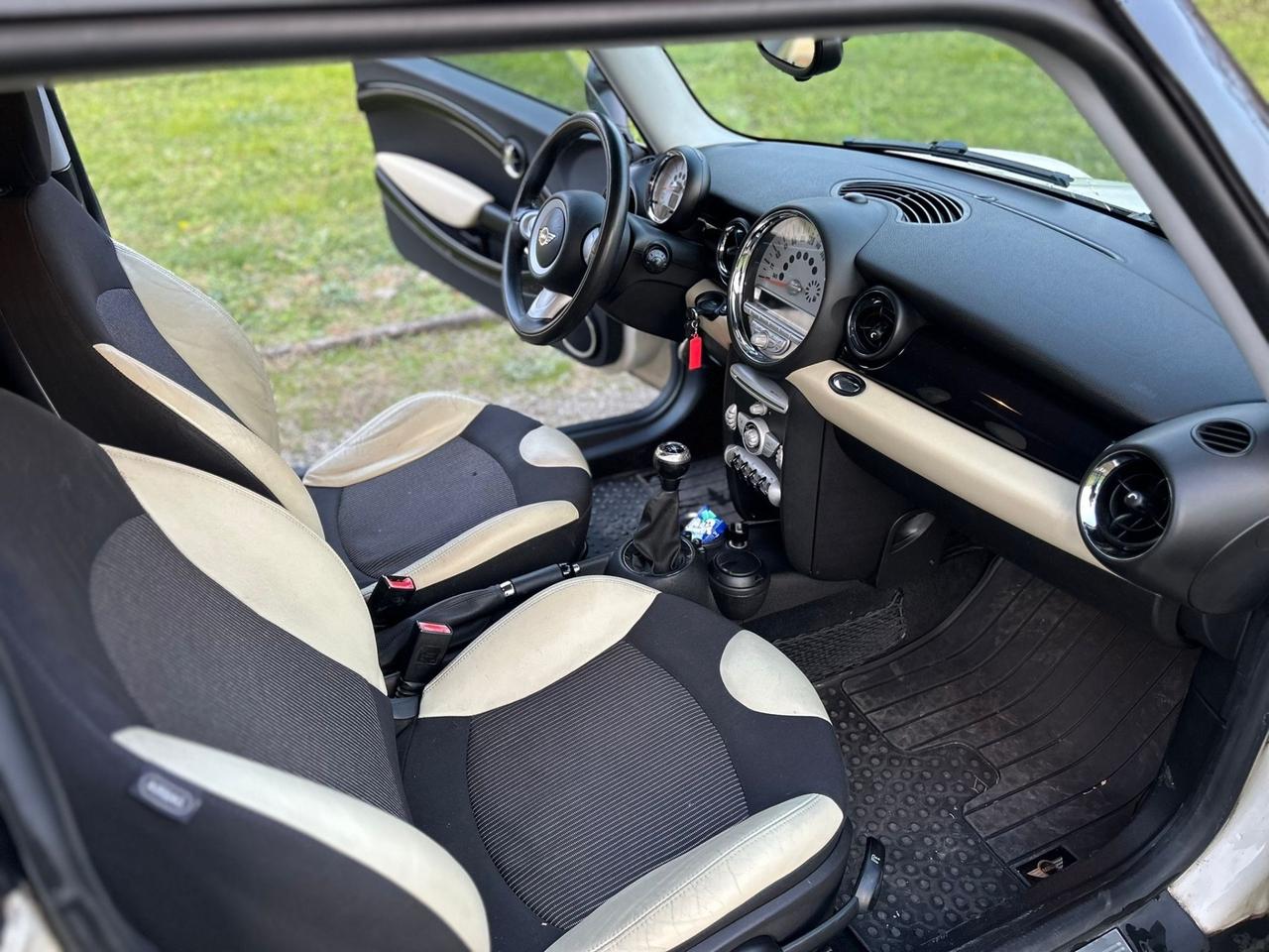 Mini 1.6 16V Cooper D