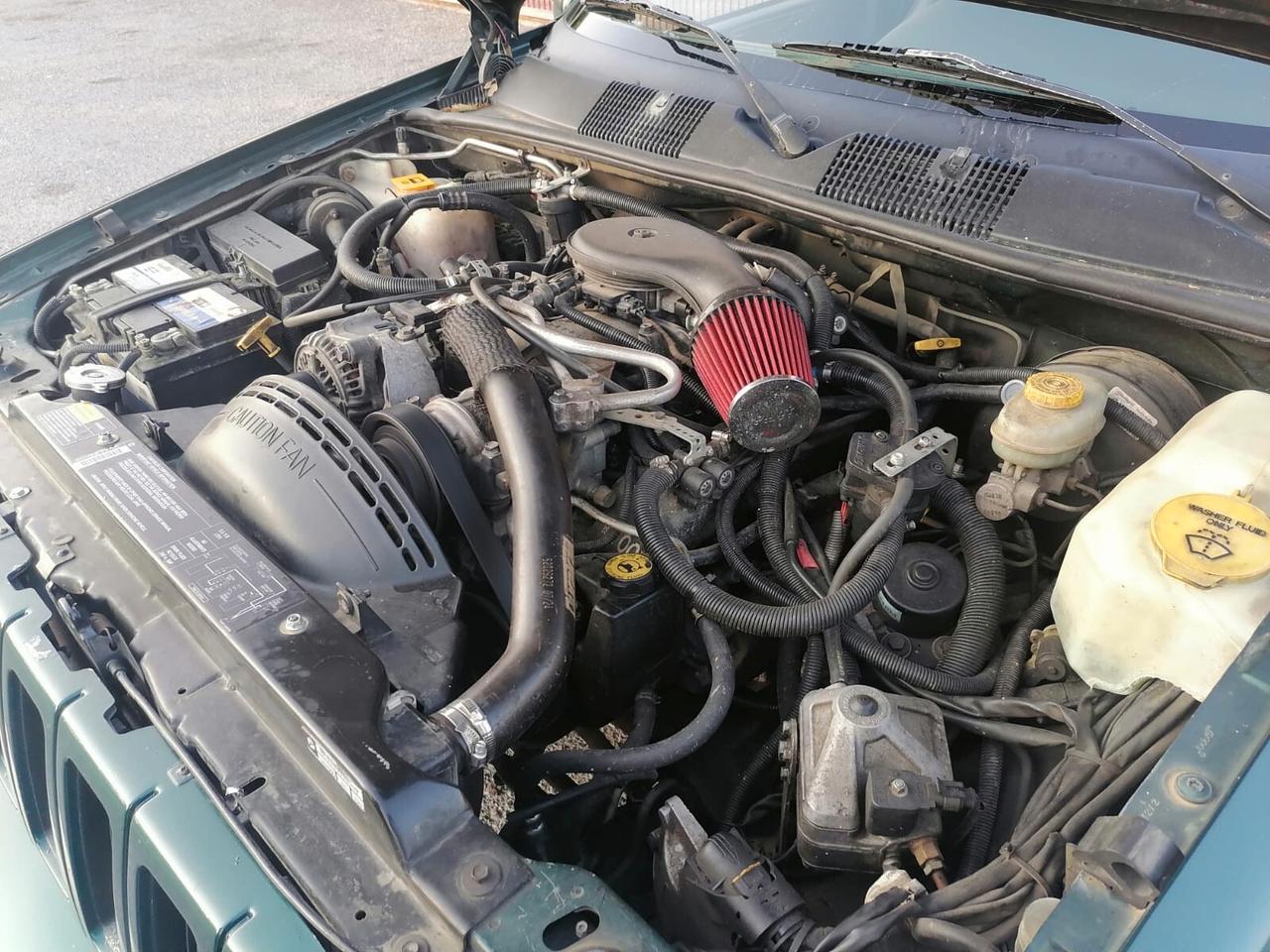Jeep Grand Cherokee ZJ 5.2 v8 GPL