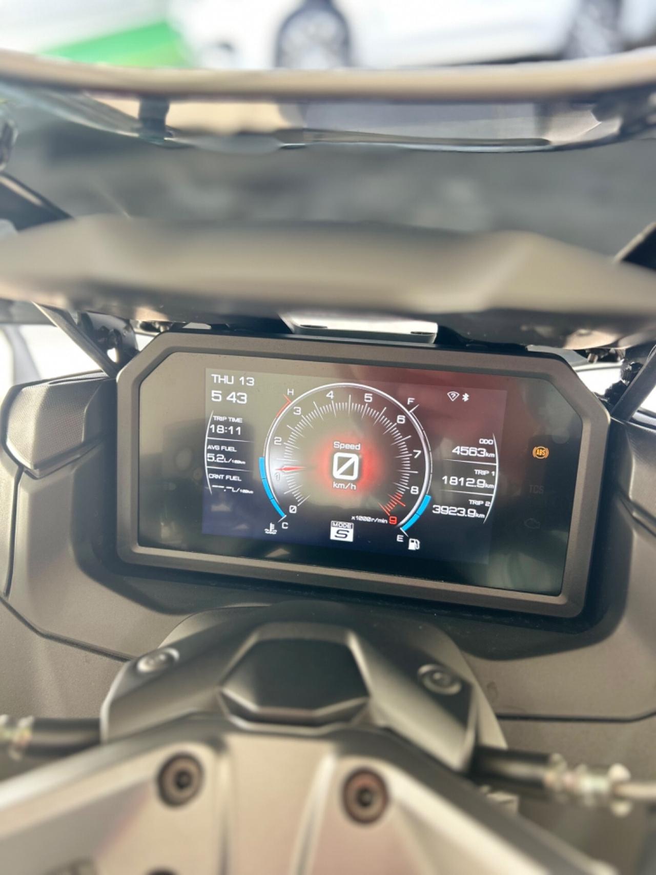 Yamaha T max 560 2024 0 sinistri Nuovo