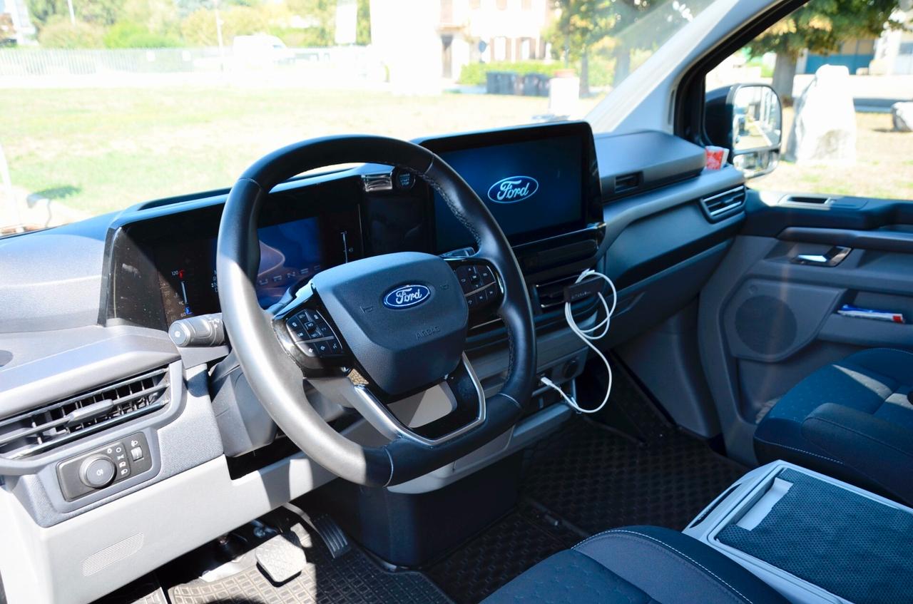 FORD TOURNEO CUSTOM 2.0 TITANIUM 170cv AUTO 8 POSTI, VETTURA PRIVATA NO IVA, GARANZIA FORD 7/2028, SERVICE FORD, UNICOPR, UFF ITALIANA, GANCIO TRAINO, DOPPIA PORTA SCORREVOLE, PERMUTE