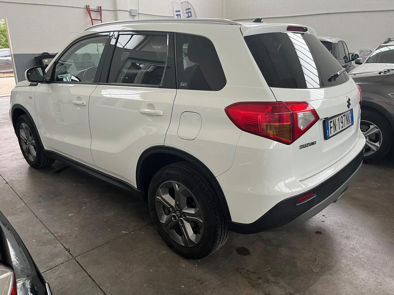 Suzuki Vitara 1.6 VVT A/T V-Top