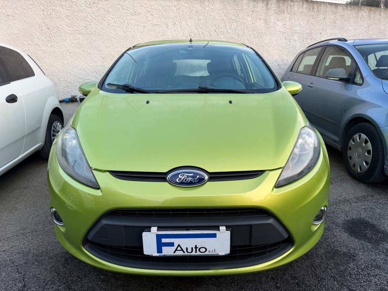 Ford Fiesta 1.4 TDCi 68CV 5 porte,radio,clima,comandi al volante