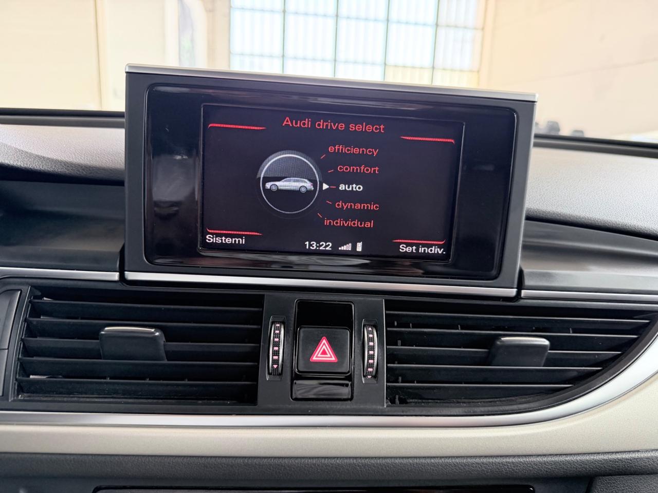 Audi A6 Avant 3.0TDI 218CV quattro S tronic Business Plus