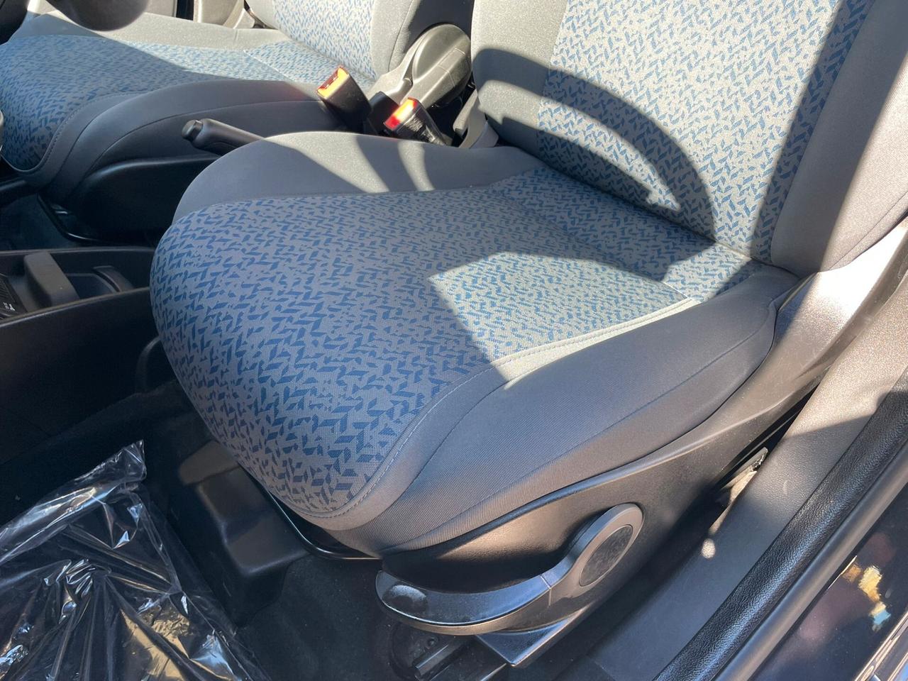 Lancia Ypsilon 1.0 FireFly 5 porte S&S Hybrid Gold